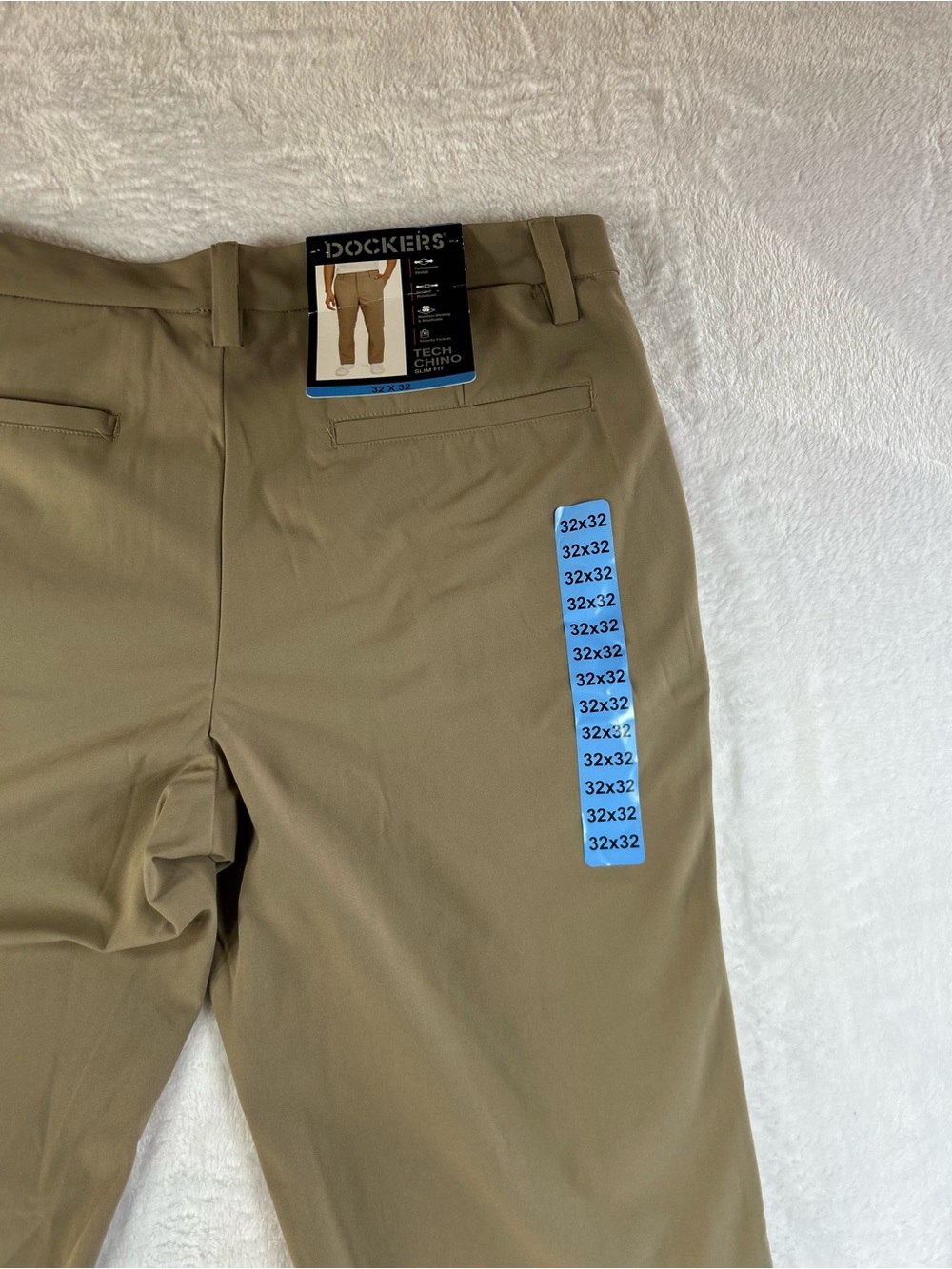 Dockers Men’s Tech Chinos - Khaki Tan